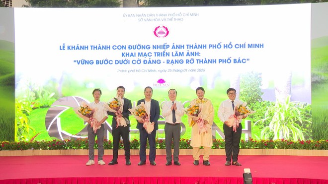 Thời sự HTV ngày 25/1/2026 | Khánh thành con đường nhiếp ảnh TP. Hồ Chí Minh - Ảnh 1.