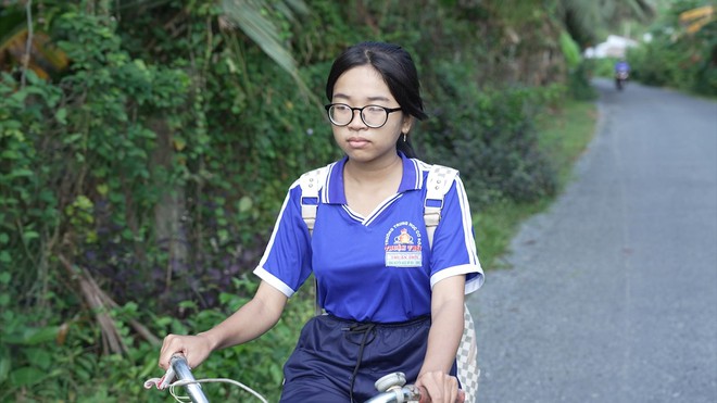 Mái ấm gia đình Việt: Bữa sáng nửa gói mì của cô bé mồ côi - Ảnh 2.