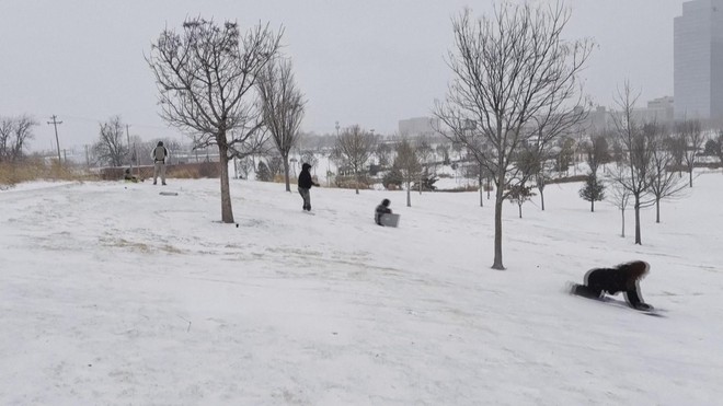 Hơn 180 triệu người Mỹ bị ảnh hưởng vì đợt rét kỷ lục- Ảnh 3.