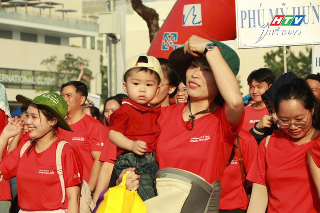 Đi bộ từ thiện Đinh Thiện Lý: 21 năm lan tỏa yêu thương - Ảnh 2.