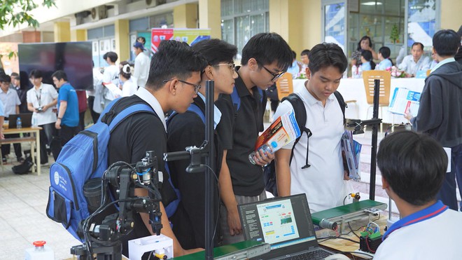 TP. Hồ Chí Minh sẵn sàng thí điểm cơ chế mới, tiên phong đưa nghị quyết Đại hội XIV vào cuộc sống- Ảnh 3.