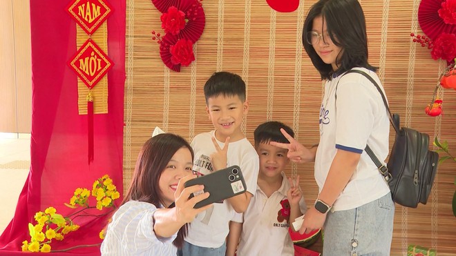 Trải nghiệm Tết cổ truyền trong không gian hiện đại tại Metro số 1- Ảnh 5. Trải nghiệm Tết cổ truyền trong không gian hiện đại tại Metro số 1- Ảnh 5.