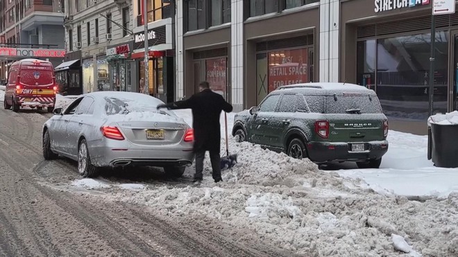 Bão tuyết nghiêm trọng ở Mỹ - Ảnh 3.