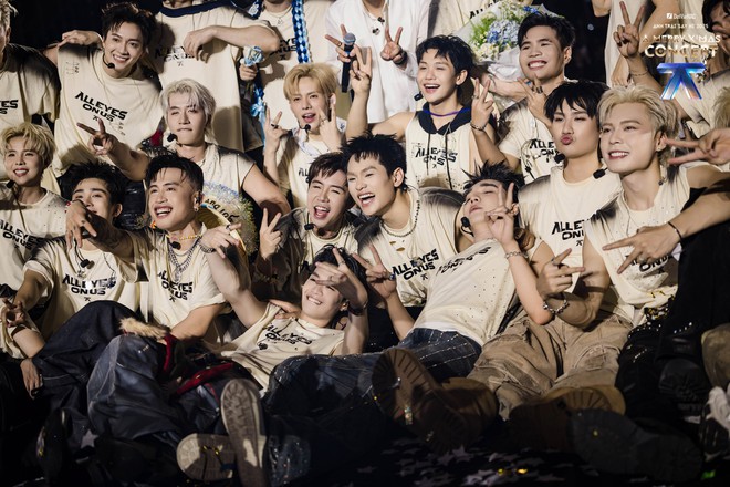 Concert Anh trai “Say hi” 2025 – A White Valentine: Vé Early Bird cháy sạch sau 40 phút - Ảnh 4.