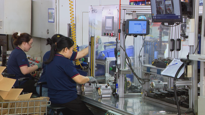 Tháo gỡ điểm nghẽn thể chế, chìa khóa để tăng nội lực doanh nghiệp TP. Hồ Chí Minh - Ảnh 4.