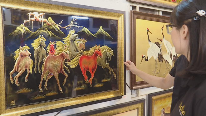 Ngựa Sơn Mài Tương Bình Hiệp Đón Năm Mới - Ảnh 2.