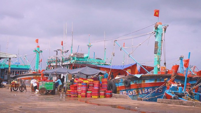 60 Giây ngày 3/1/2026 | Doanh nghiệp tăng tốc sản xuất đáp ứng đơn hàng xuất khẩu - Ảnh 2.