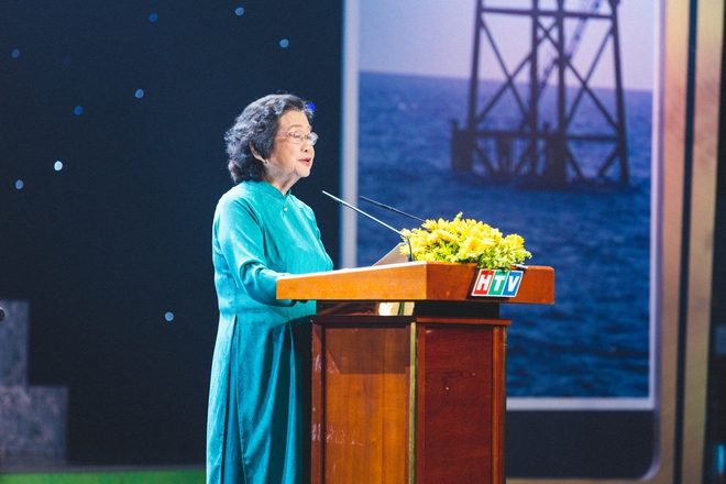 Quỹ Học bổng Vừ A Dính tiếp tục viết tiếp ước mơ cho các trẻ em vùng cao - Ảnh 3.