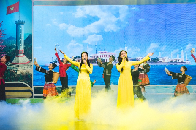 Quỹ Học bổng Vừ A Dính tiếp tục viết tiếp ước mơ cho các trẻ em vùng cao - Ảnh 17.