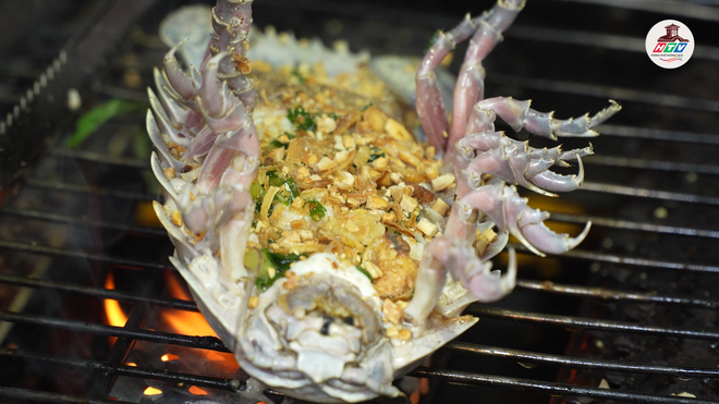 HTV Thành phố không ngủ: Ghé thăm phố đêm Hồ Thị Kỷ - Ảnh 1.