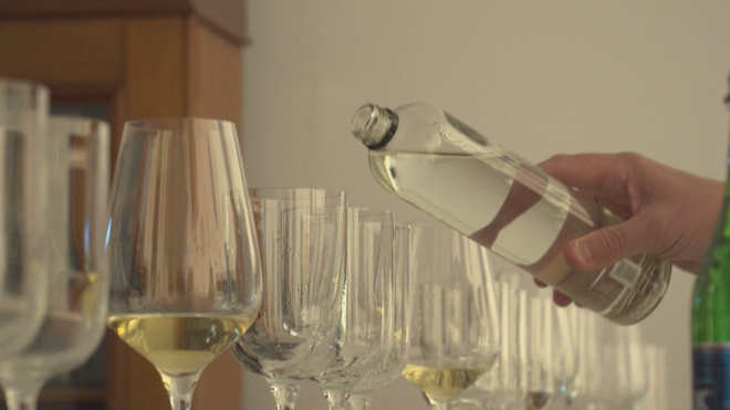 Đến Nam Phi trải nghiệm... uống nước khoáng - Ảnh 2.