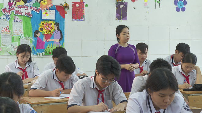 Thiếu giáo viên cục bộ, TP. Hồ Chí Minh khẩn trương tuyển dụng bổ sung - Ảnh 1.