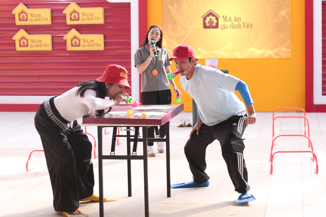 "Mái ấm gia đình Việt" tập 56: Hơn 500 triệu đồng trao đến các em khó khăn - Ảnh 7.