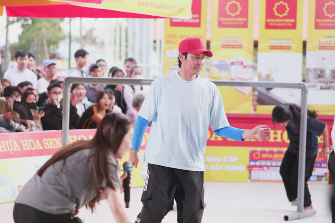 "Mái ấm gia đình Việt" tập 56: Hơn 500 triệu đồng trao đến các em khó khăn - Ảnh 6.