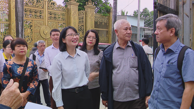 Xưởng chế tác linh vật Đường hoa Nguyễn Huệ Tết Bính Ngọ 2026 - Ảnh 4.