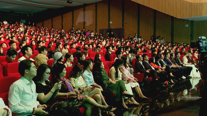 Làn Sóng Xanh 2025: Khẳng định bản sắc "Con Rồng cháu Tiên" trong dòng chảy âm nhạc Việt - Ảnh 2.