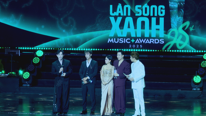 Làn Sóng Xanh 2025: Khẳng định bản sắc "Con Rồng cháu Tiên" trong dòng chảy âm nhạc Việt - Ảnh 8.