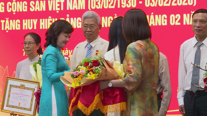 Phường Tân Định, TP. Hồ Chí Minh họp mặt kỷ niệm 96 năm Ngày thành lập Đảng Cộng sản Việt Nam - Ảnh 5.