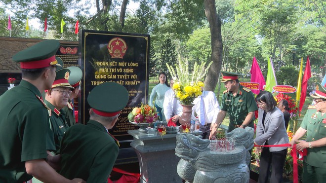 Lễ Khánh thành Bia Tưởng niệm cán bộ, chiến sĩ Biệt động Sài Gòn - Gia Định hy sinh trong cuộc tổng tiến công và nổi dậy Xuân Mậu Thân 1968- Ảnh 3.