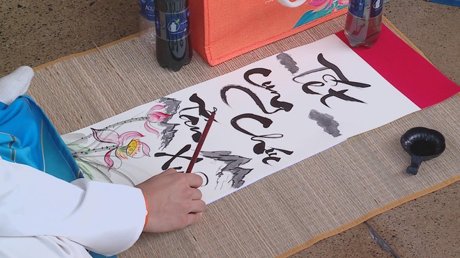 Người dân đổ về các điểm vui chơi văn hóa tại TP. Hồ Chí Minh dịp đầu năm 2026  - Ảnh 4.