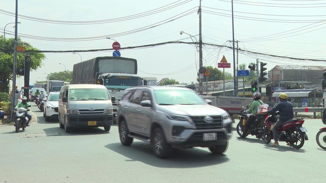 Đường Vĩnh Lộc mở rộng 30 mét, tạo thuận lợi cho giao thông cửa ngõ phía Tây TP. Hồ Chí Minh- Ảnh 3.