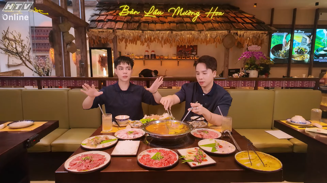 Tuấn Kiệt, Kan Hy khám phá Bản lẩu Mường Hoa - Quán ăn hạnh phúc- Ảnh 5. Tuấn Kiệt, Kan Hy khám phá Bản lẩu Mường Hoa - Quán ăn hạnh phúc- Ảnh 5.