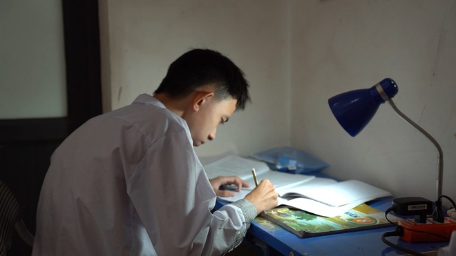 Quang Minh bị thận bẩm sinh, cùng mẹ chạy thận giai đoạn cuối vượt khó - Ảnh 5.