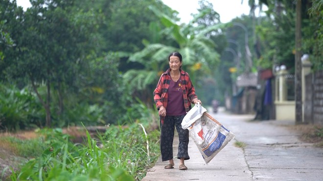 Quang Minh bị thận bẩm sinh, cùng mẹ chạy thận giai đoạn cuối vượt khó - Ảnh 4.