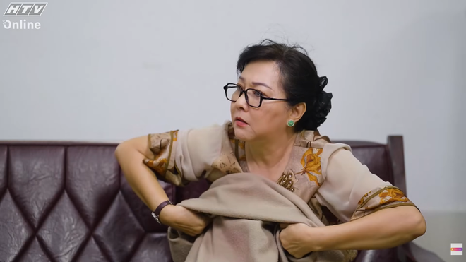 Lẹ không trễ tàu: Không được quay cờ-líp- Ảnh 3.