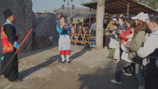 Trung Quốc: Công viên chủ đề "Võ hiệp" thu hút hách tham quan- Ảnh 3.