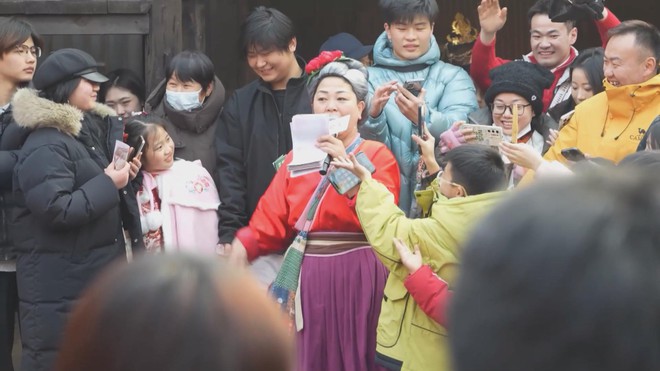 Trung Quốc: Công viên chủ đề "Võ hiệp" thu hút hách tham quan- Ảnh 4.