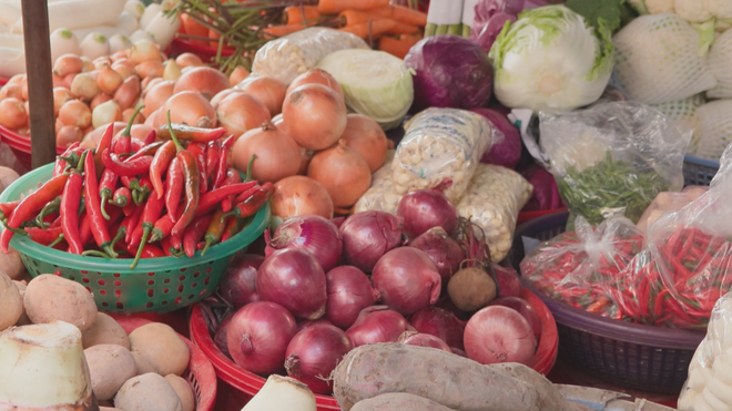 Giá rau, củ, quả ổn định tại chợ truyền thống - Ảnh 5.