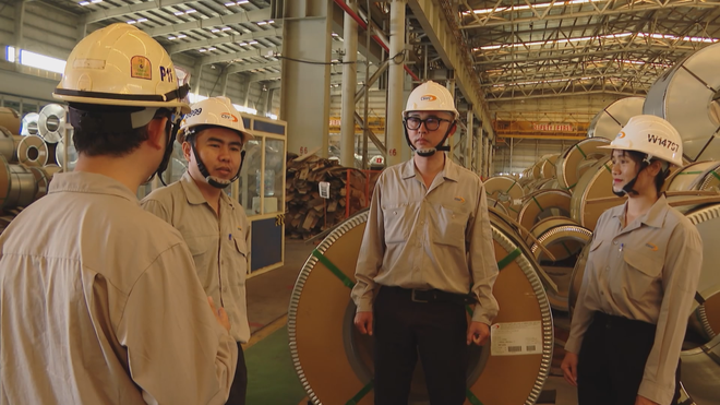 TP. Hồ Chí Minh sôi động khí thế lao động đầu năm 2026 - Ảnh 4.