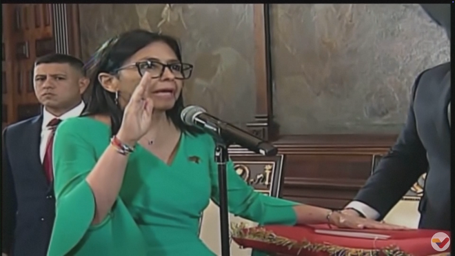 Phó Tổng thống Venezuela Delcy Rodríguez tuyên thệ nhậm chức Tổng thống lâm thời- Ảnh 1. Phó Tổng thống Venezuela Delcy Rodríguez tuyên thệ nhậm chức Tổng thống lâm thời- Ảnh 1.