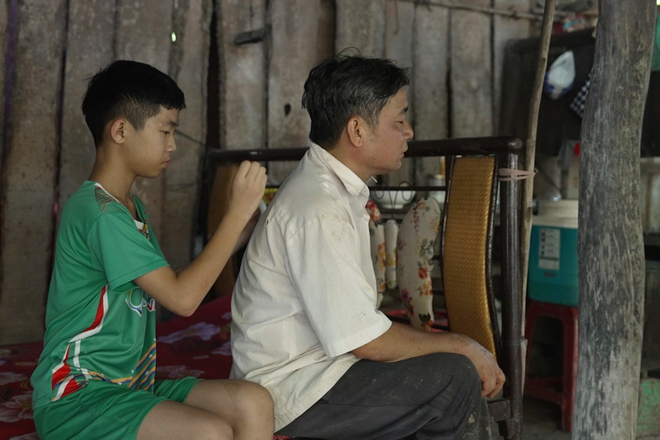 Minh Khôi: Tuổi 13 và ước mơ giản dị giữa gánh nặng bệnh tật gia đình - Ảnh 1.