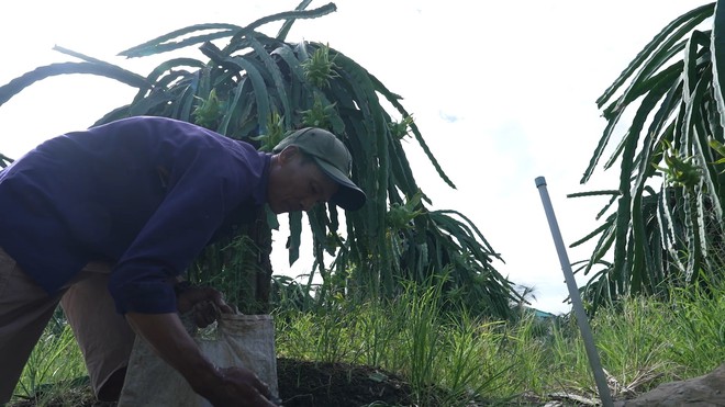 Trung Quý: Tuổi thơ bắt ốc cùng cha, dành từng đồng chữa bệnh cho mẹ - Ảnh 3.