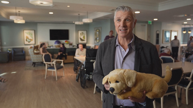 Chó robot: Liệu pháp tinh thần mới cho bệnh nhân alzheimer - Ảnh 2.