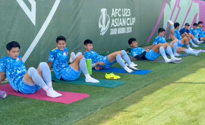 U23 Việt Nam điều chỉnh trước trận gặp Kyrgyzstan tại U23 Châu Á - Ảnh 2.