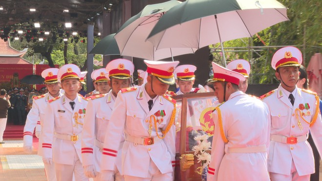TP. Hồ Chí Minh hoàn tất việc di dời hài cốt liệt sĩ về nghĩa trang liệt sĩ thành phố - Ảnh 1.