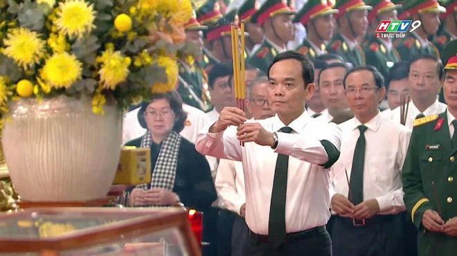 Trực tiếp: Lễ viếng, lễ truy điệu hài cốt liệt sĩ đã anh dũng hy sinh vì độc lập, tự do của Tổ quốc Việt Nam xã hội chủ nghĩa: Ngày hôm nay các Anh đã trở về - Ảnh 17.