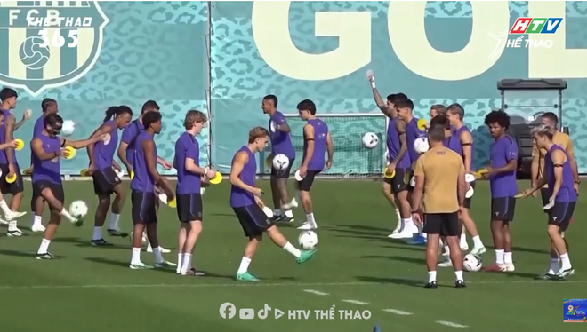 Barcelona tổn thất lực lượng trước đại chiến PSG và Real Madrid - Ảnh 5.