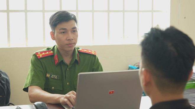 TP. Hồ Chí Minh: tóm gọn nghi phạm cướp tiệm vàng chỉ sau 40 phút | 60 Giây Sáng ngày 25/10/2026 - Ảnh 1.