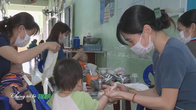 Những "người mẹ áo xanh" gieo "mầm xanh"- Ảnh 5. Những "người mẹ áo xanh" gieo "mầm xanh"- Ảnh 5.