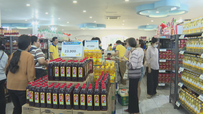 60 Giây ngày 01/12/2026 | TP. Hồ Chí Minh: Siêu thị mini 0 đồng mang Tết cho bà con khó khăn - Ảnh 1.