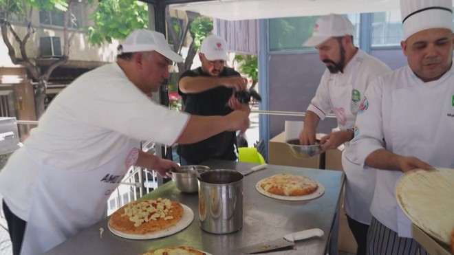 Argentina ăn mừng ngày pizza quốc tế 9/2 - Ảnh 6.