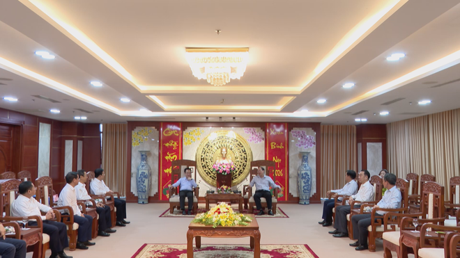 TP. Hồ Chí Minh trao tặng quà Tết tại tỉnh Cà Mau - Ảnh 2.