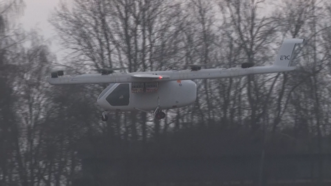 Đức: Thử nghiệm máy bay cất và hạ cánh theo chiều thẳng đứng - Ảnh 3.