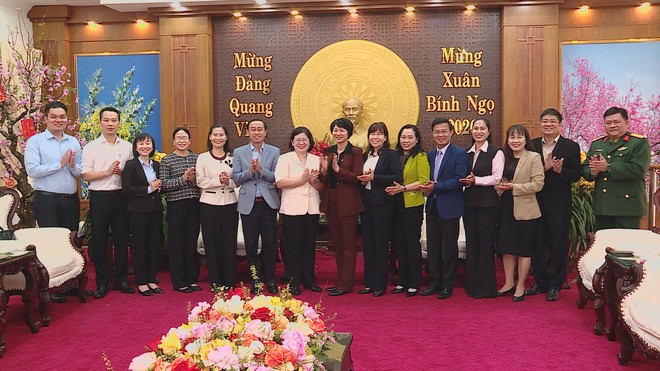 Lãnh đạo TP. Hồ Chí Minh thăm, chúc Tết, hỗ trợ Lâm Đồng chăm lo an sinh xã hội - Ảnh 1.