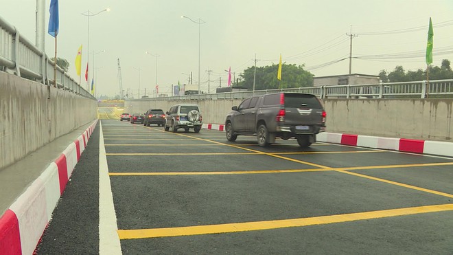 Hầm chui Tỉnh lộ 15 thông xe, giảm áp lực giao thông- Ảnh 2.