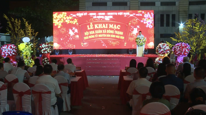 Hội hoa xuân trên Thành phố: Sắc xuân hội tụ, rộn ràng không khí đón Tết Bính Ngọ 2026 - Ảnh 6.